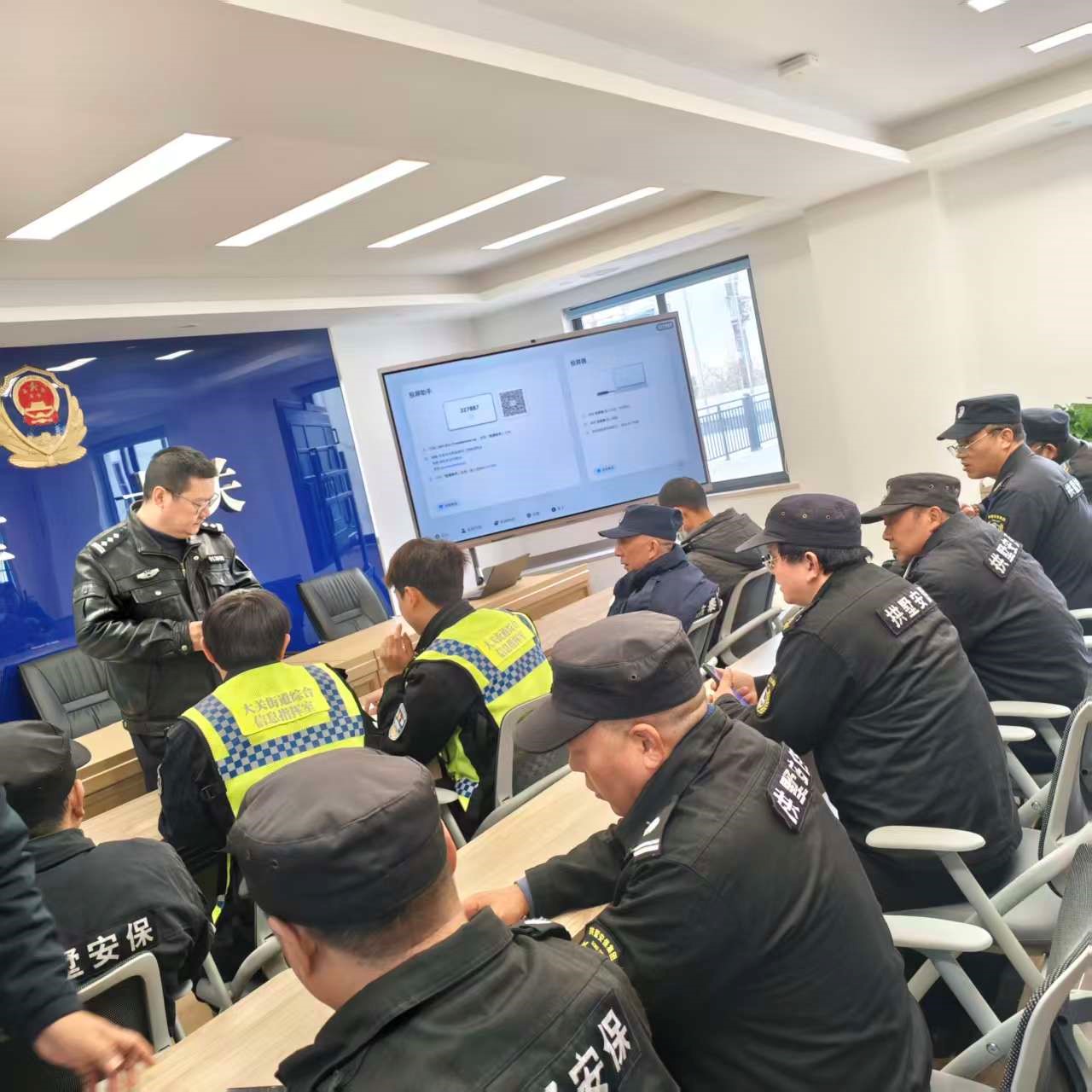 ˮ���Ǽ���Ͻ����һ����Ӧ�����鼯��