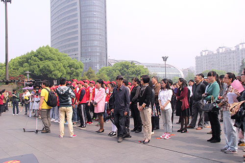 ���������Ĵ�԰���Ŵ������롰���ԡ�־Ը���˶� (1).jpg